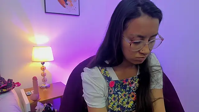 bravepetunia online show from November 24, 2025, 2:06 pm