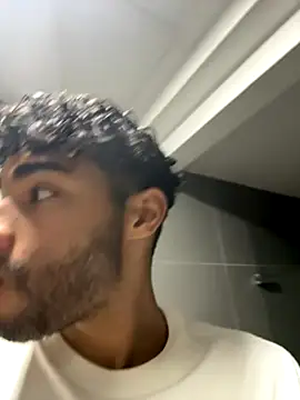 Snapshot of RaphaelDufort chatting on November 14, 2025, 8:29 pm RaphaelDufort online show from November 14, 2025, 8:29 pm