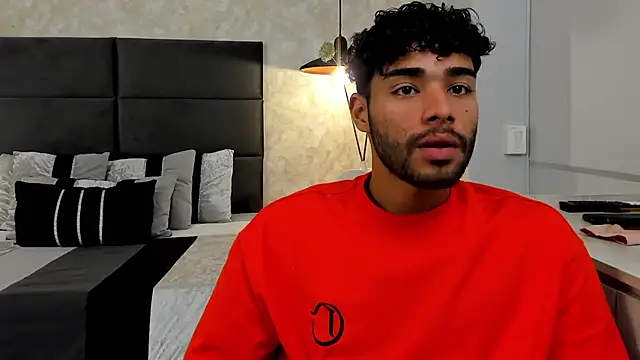 Snapshot of RaphaelDufort chatting on November 15, 2025, 9:43 pm RaphaelDufort online show from November 15, 2025, 9:43 pm