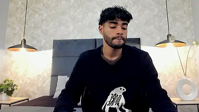 Snapshot of RaphaelDufort chatting on December 3, 2025, 11:58 pm RaphaelDufort online show from December 3, 2025, 11:58 pm