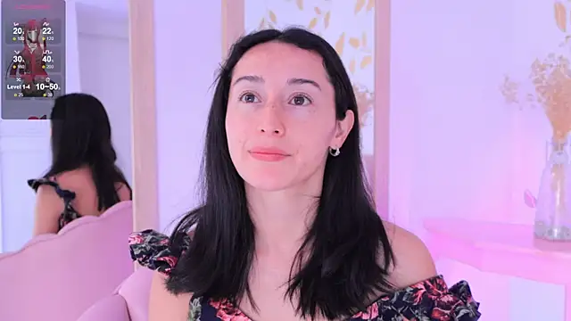 Snapshot of Ginevra_esposito chatting on September 22, 2025, 12:51 pm Ginevra esposito online show from September 22, 2025, 12:51 pm