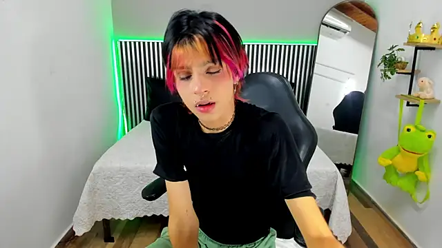 Snapshot of Dan_Copers chatting on September 11, 2025, 1:55 pm Dan Copers online show from September 11, 2025, 1:55 pm