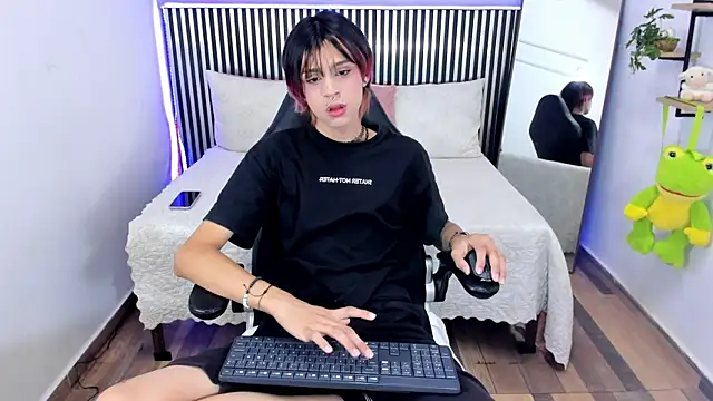 Snapshot of Dan_Copers chatting on September 15, 2025, 1:44 pm Dan Copers online show from September 15, 2025, 1:44 pm