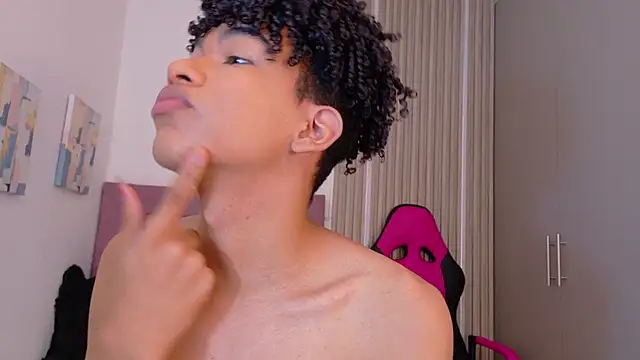 Ivone Rose  online show from October 29, 2025, 12:29 pm