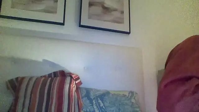 Emily de Carla online show from October 31, 2025, 10:55 pm