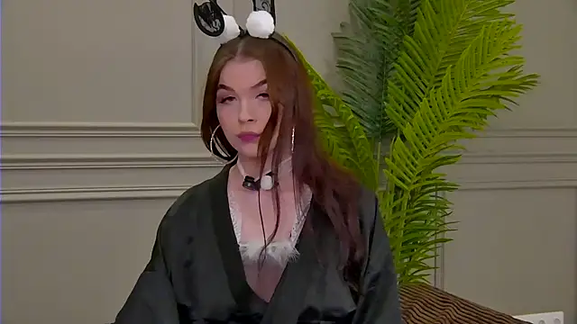 Wanda Wild online show from October 30, 2025, 5:09 am