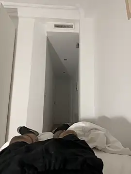 Snapshot of marc944 chatting on December 3, 2025, 5:22 pm marc944 online show from December 3, 2025, 5:22 pm