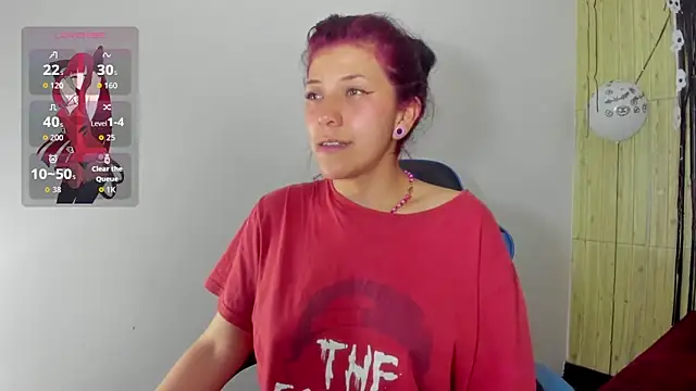 Snapshot of Raven_Rouge_ chatting on November 5, 2025, 8:58 am Raven Rouge online show from November 5, 2025, 8:58 am