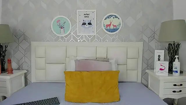 naia cox online show from September 20, 2025, 11:28 pm