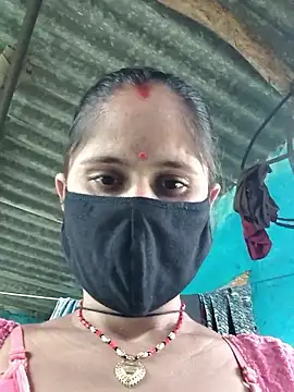 Hot-ilaiy online show from September 11, 2025, 5:29 am