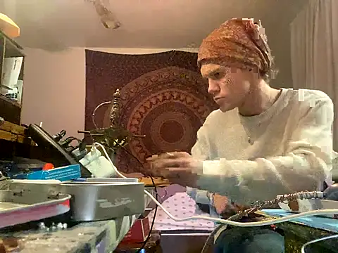 XanderOzzz online show from November 22, 2025, 9:30 am