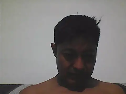 XaviGomez-87 online show from September 29, 2025, 4:06 am