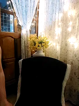 Snapshot of Laurie369 chatting on October 3, 2025, 3:42 pm Laurie369 online show from October 3, 2025, 3:42 pm