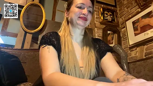 Lapussia online show from December 2, 2025, 8:15 pm