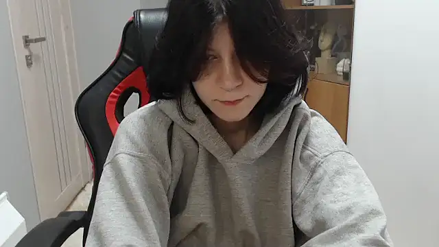 TinaQuiin online show from September 26, 2025, 8:07 am