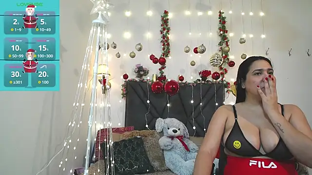 IndraKaur  online show from November 12, 2025, 4:13 am