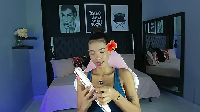 Snapshot of kitty_collins_ chatting on November 23, 2025, 11:32 am kitty collins online show from November 23, 2025, 11:32 am