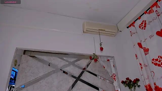 Snapshot of ThiccyLexxy chatting on September 30, 2025, 4:12 pm ThiccyLexxy online show from September 30, 2025, 4:12 pm