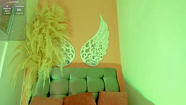 Snapshot of ThiccyLexxy chatting on December 4, 2025, 12:03 pm ThiccyLexxy online show from December 4, 2025, 12:03 pm