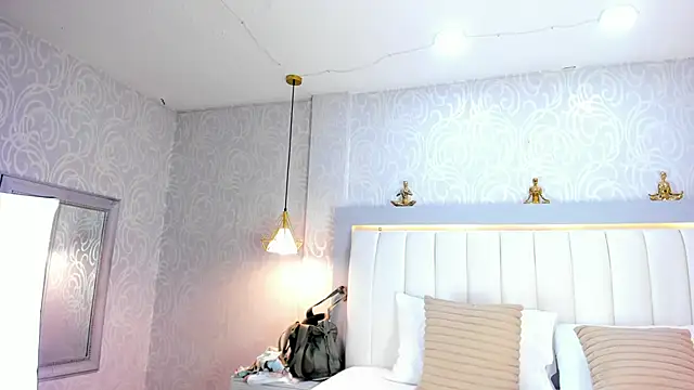 Snapshot of LinaLanm chatting on September 10, 2025, 4:01 am LinaLanm online show from September 10, 2025, 4:01 am