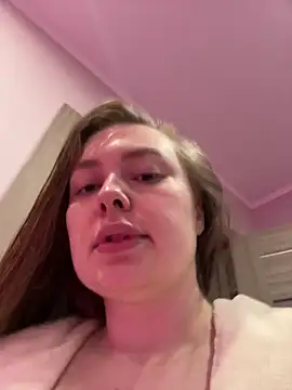 DeniMilkyyyyy online show from October 4, 2025, 9:35 pm