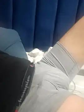 Snapshot of AtraCTiVoSiNguLaR chatting on September 12, 2025, 10:04 am AtraCTiVoSiNguLaR online show from September 12, 2025, 10:04 am