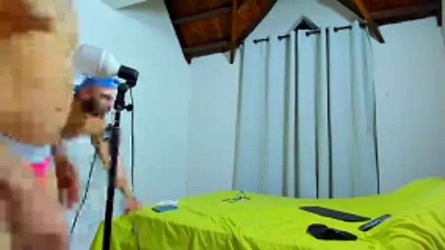 Snapshot of Hunter_Hoott chatting on December 14, 2025, 12:27 am Hunter Hoott online show from December 14, 2025, 12:27 am