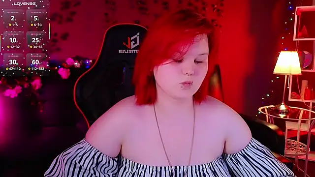 fillisfox  online show from September 16, 2025, 3:13 pm