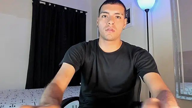 TeamPorn 19 online show from October 29, 2025, 7:04 pm