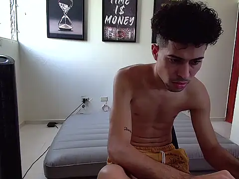 Snapshot of Dollarhot30 chatting on November 26, 2025, 7:48 pm Dollarhot30 online show from November 26, 2025, 7:48 pm