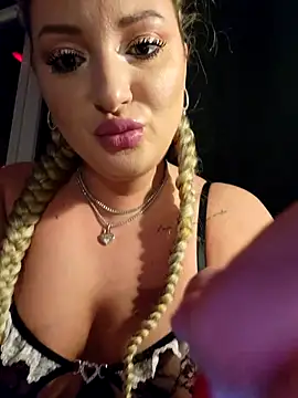 Blondie Sasha online show from October 3, 2025, 6:16 pm