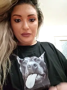 Blondie Sasha online show from November 7, 2025, 8:09 pm