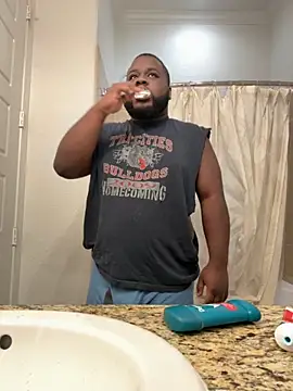 Snapshot of mistermidnightsnack chatting on September 26, 2025, 5:17 pm mistermidnightsnack online show from September 26, 2025, 5:17 pm