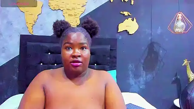 Snapshot of Maiam__Rossi chatting on October 11, 2025, 12:58 pm Maiam Rossi online show from October 11, 2025, 12:58 pm