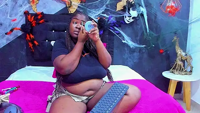 Snapshot of Maiam__Rossi chatting on November 9, 2025, 12:47 pm Maiam Rossi online show from November 9, 2025, 12:47 pm