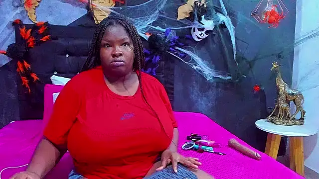 Snapshot of Maiam__Rossi chatting on November 18, 2025, 11:47 am Maiam Rossi online show from November 18, 2025, 11:47 am