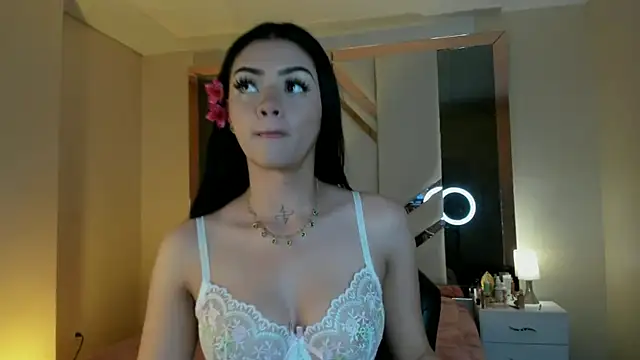 EmmaStonns online show from November 10, 2025, 2:05 pm