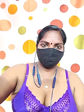 Snapshot of Tamil_Abinaya chatting on October 1, 2025, 4:13 pm Tamil Abinaya online show from October 1, 2025, 4:13 pm