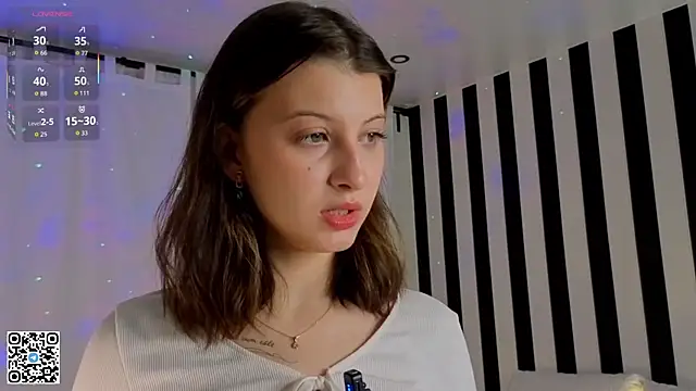 LorinaMaffitt online show from November 16, 2025, 6:13 pm