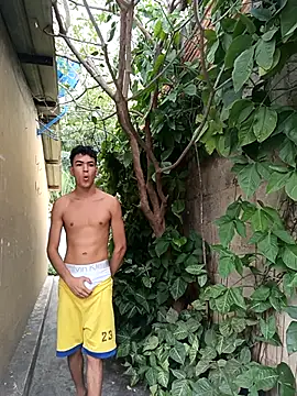 Snapshot of Wolf_BIG4 chatting on December 4, 2025, 7:33 pm Wolf BIG4 online show from December 4, 2025, 7:33 pm