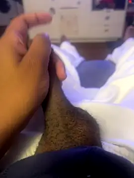 Snapshot of shaker75019paris chatting on September 14, 2025, 2:27 pm shaker75019paris online show from September 14, 2025, 2:27 pm