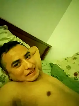 Snapshot of Locote15cm chatting on December 16, 2025, 3:11 am Locote15cm online show from December 16, 2025, 3:11 am