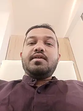 VJ17 online show from December 17, 2025, 4:40 am