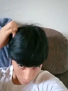 LUISSLEONN0958 online show from September 13, 2025, 11:59 pm