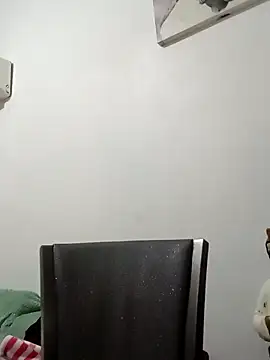 LUISSLEONN0958 online show from November 20, 2025, 7:08 am