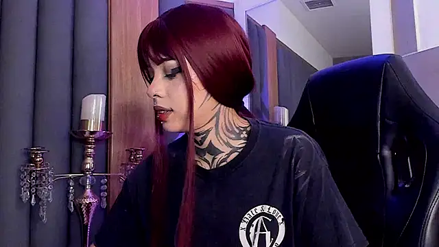 misstomie  online show from September 17, 2025, 9:38 pm