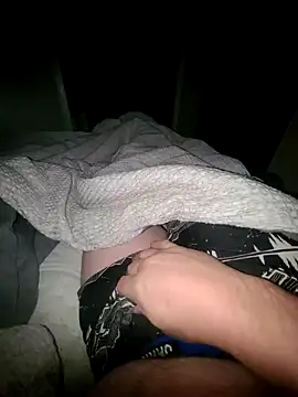 Snapshot of Mr1bucket chatting on December 15, 2025, 3:44 am Mr1bucket online show from December 15, 2025, 3:44 am