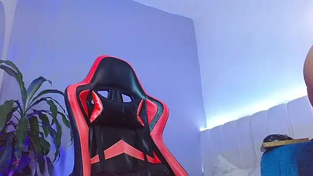 Snapshot of _Tarekk_ chatting on November 11, 2025, 6:24 am Tarekk online show from November 11, 2025, 6:24 am