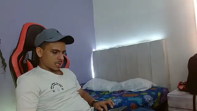 Snapshot of _Tarekk_ chatting on November 21, 2025, 6:34 am Tarekk online show from November 21, 2025, 6:34 am