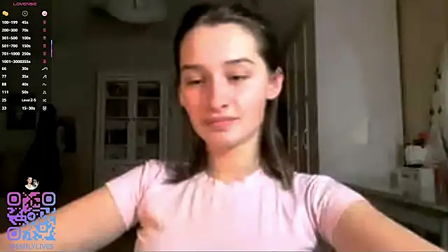 Snapshot of DarlineBrustera chatting on December 4, 2025, 2:48 pm DarlineBrustera online show from December 4, 2025, 2:48 pm